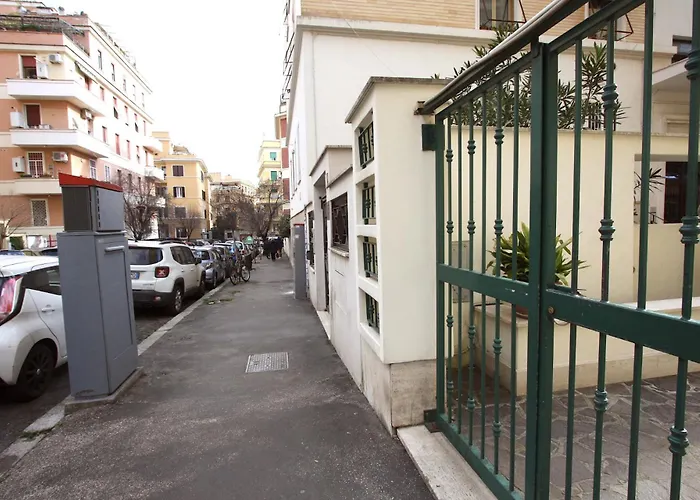 Cipro 2br House Apartment Rom