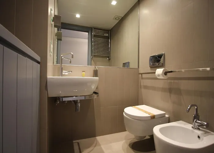 Cipro 2br House Rom