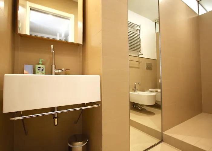 Cipro 2br House